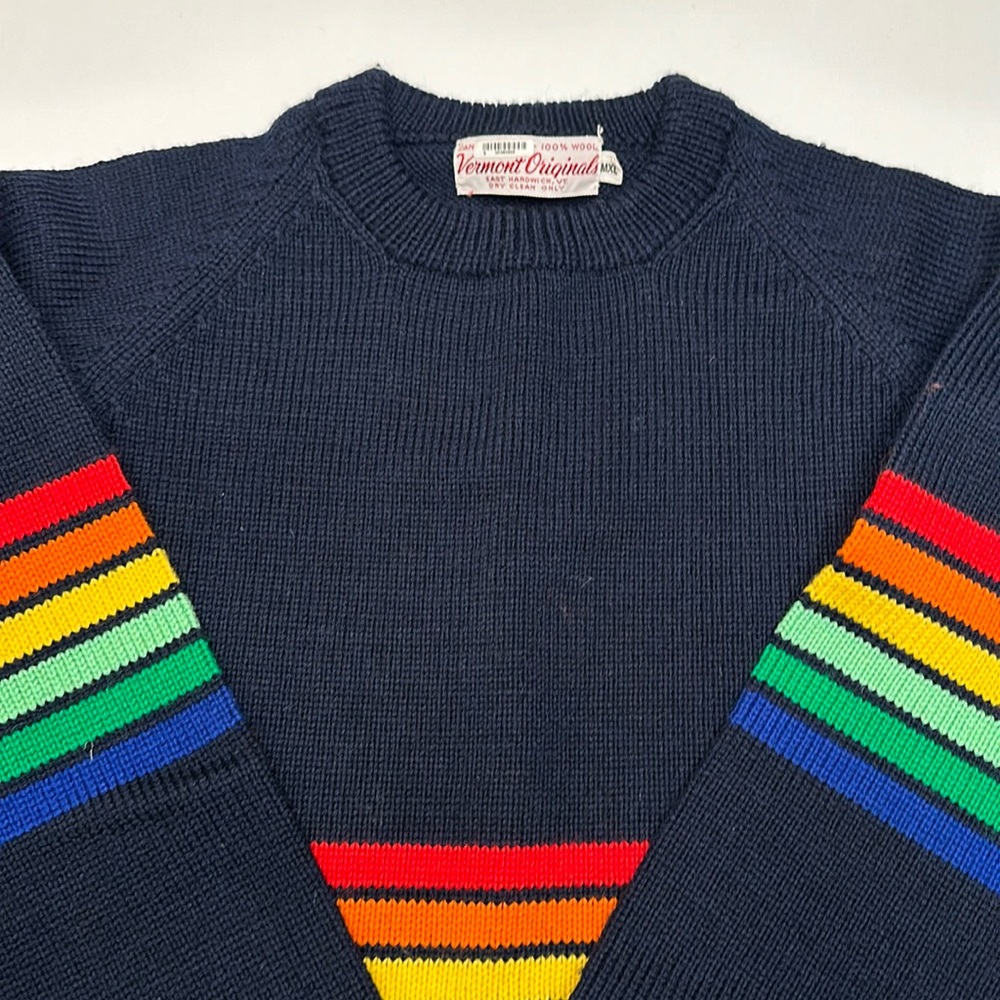 Like New Condition! Vermont Original Navy w/ multi-stripe Ski Sweater